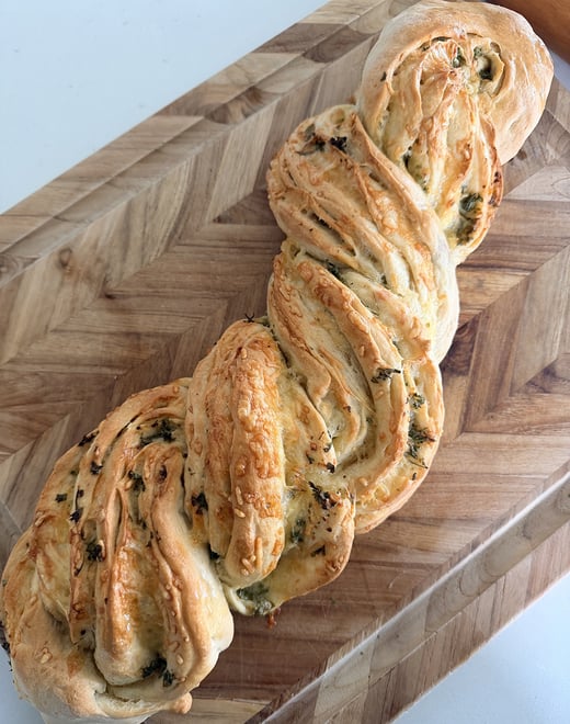 Herby Cheese Bread Knot